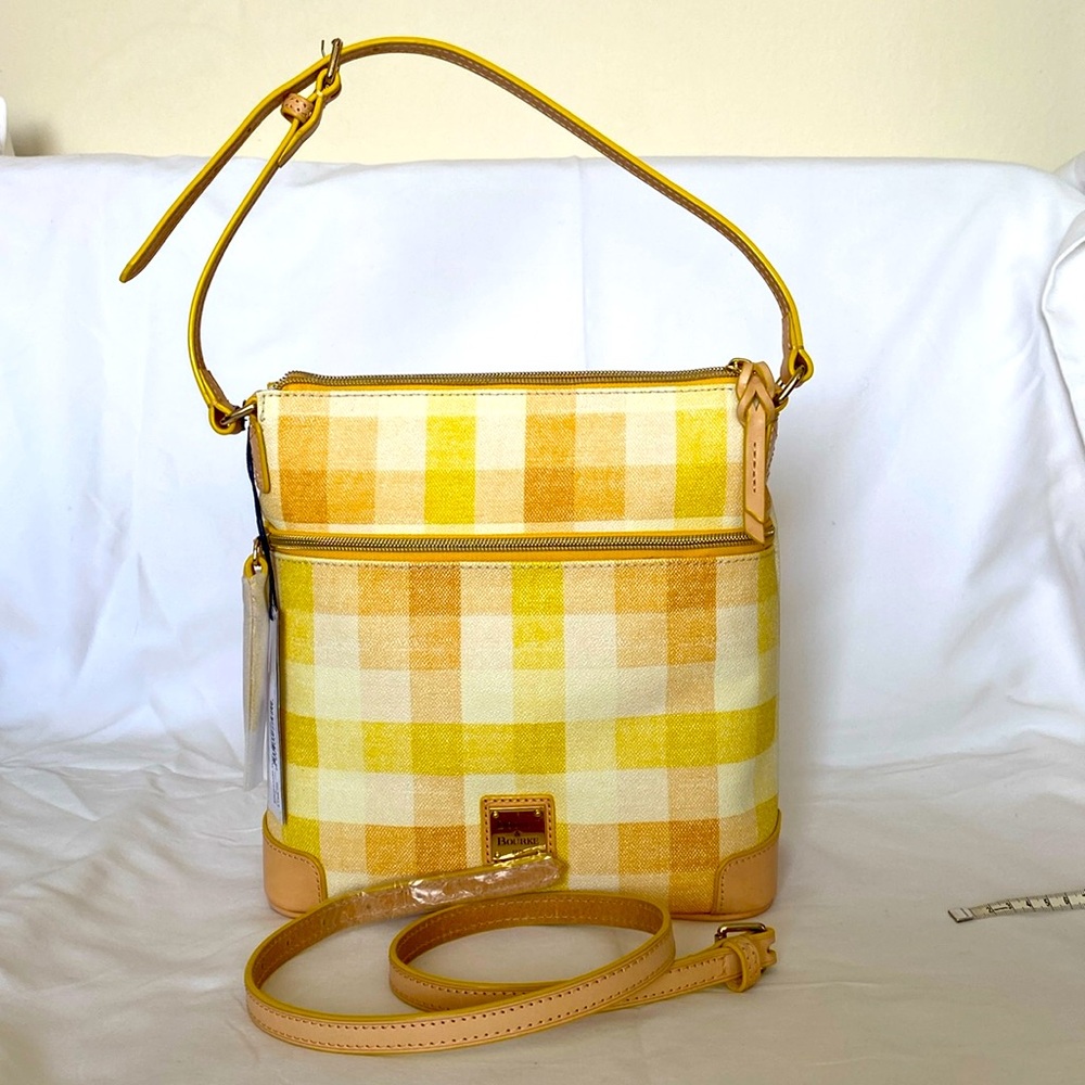 Dooney & Bourke Crossbody bag